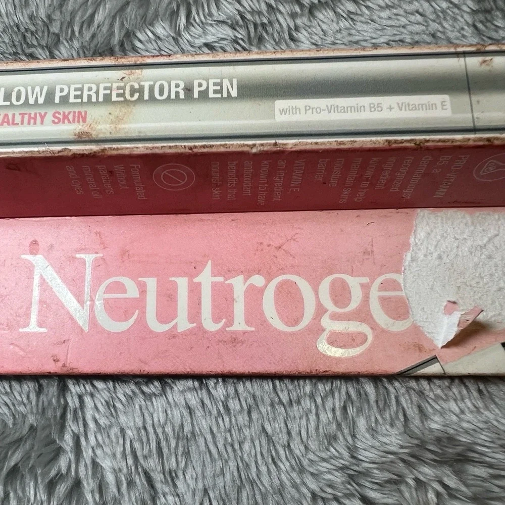 Neutrogena Glow Perfector Pen‎ Deep 0.1 Oz Tan Radiant Makeup Hydrating Flawless